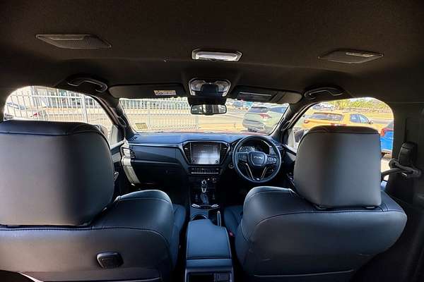 2024 Isuzu D-MAX BLADE 4X4