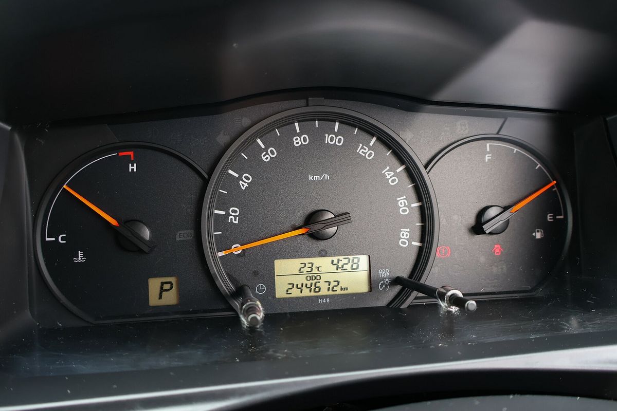 2018 Toyota Hiace TRH201R LWB