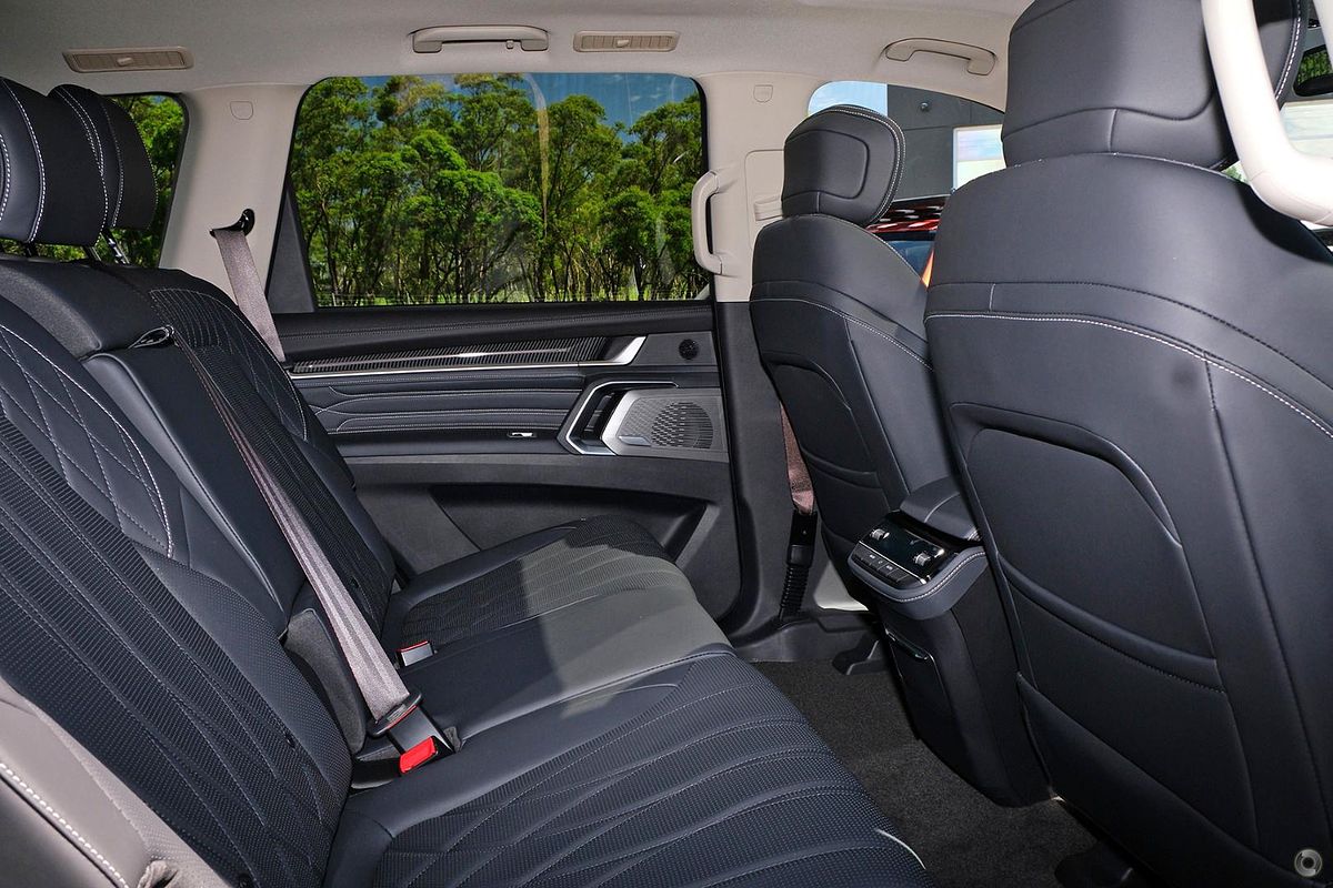 2025 LDV D90 Executive SV9A
