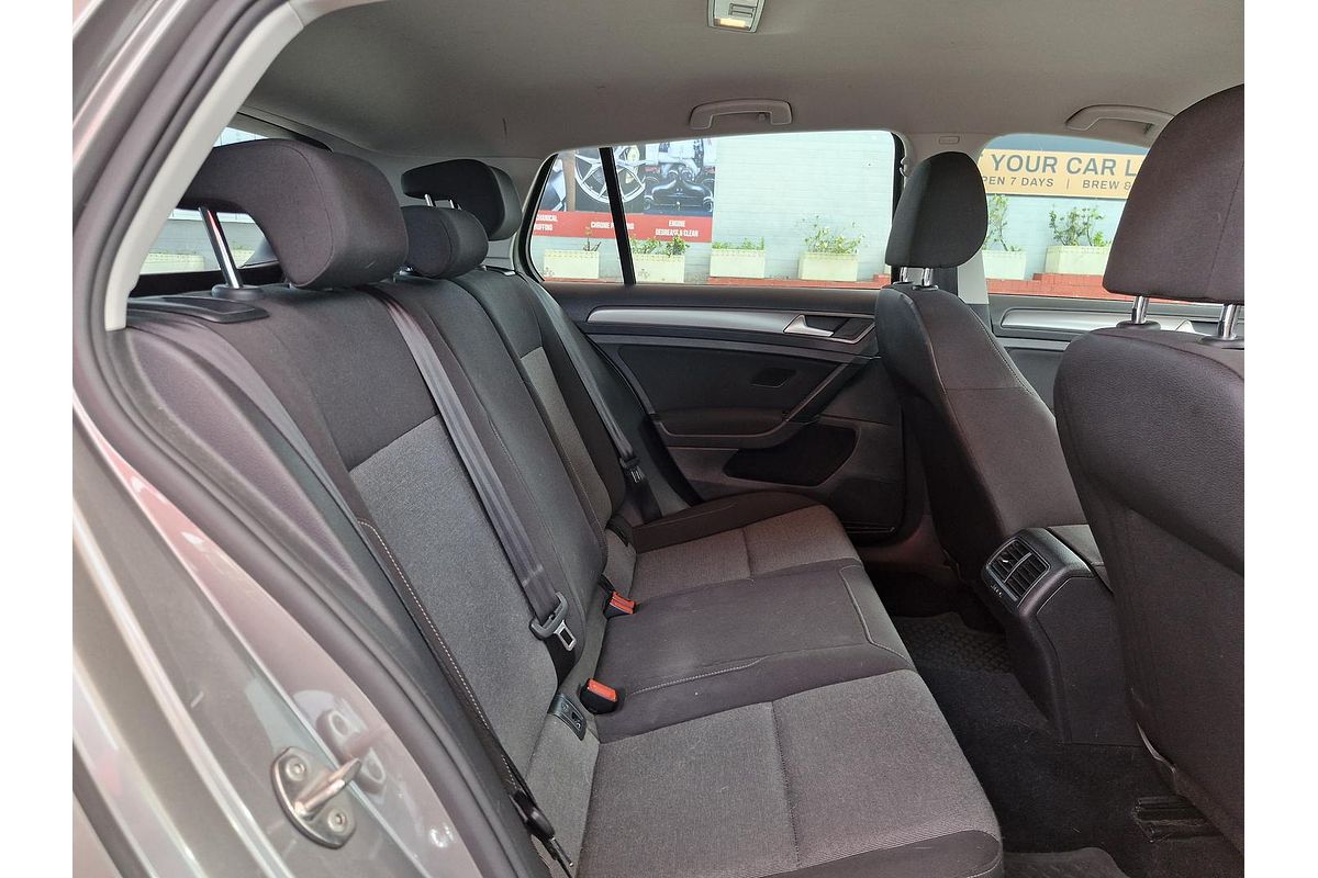 2016 Volkswagen Golf 92TSI 7