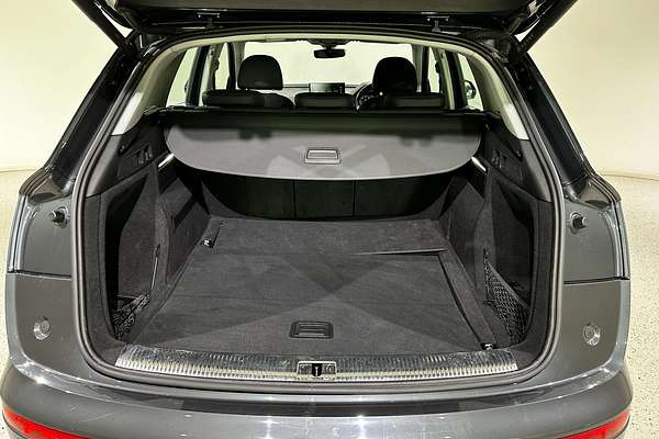 2022 Audi Q5 40 TDI FY