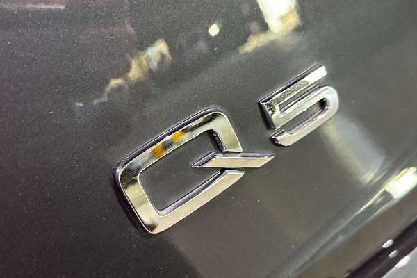 2022 Audi Q5 40 TDI FY