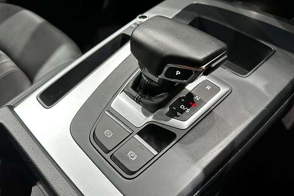 2022 Audi Q5 40 TDI FY