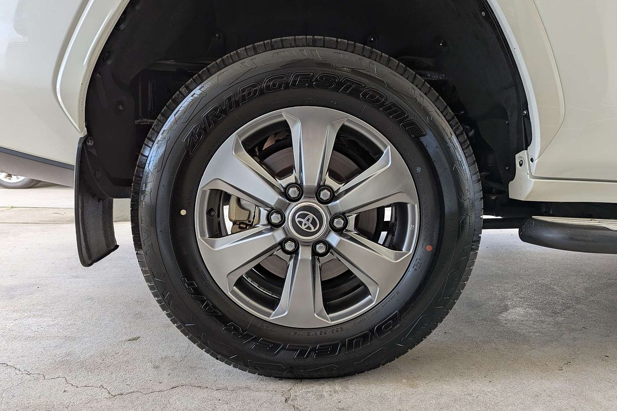 2022 Toyota Landcruiser VX FJA300R
