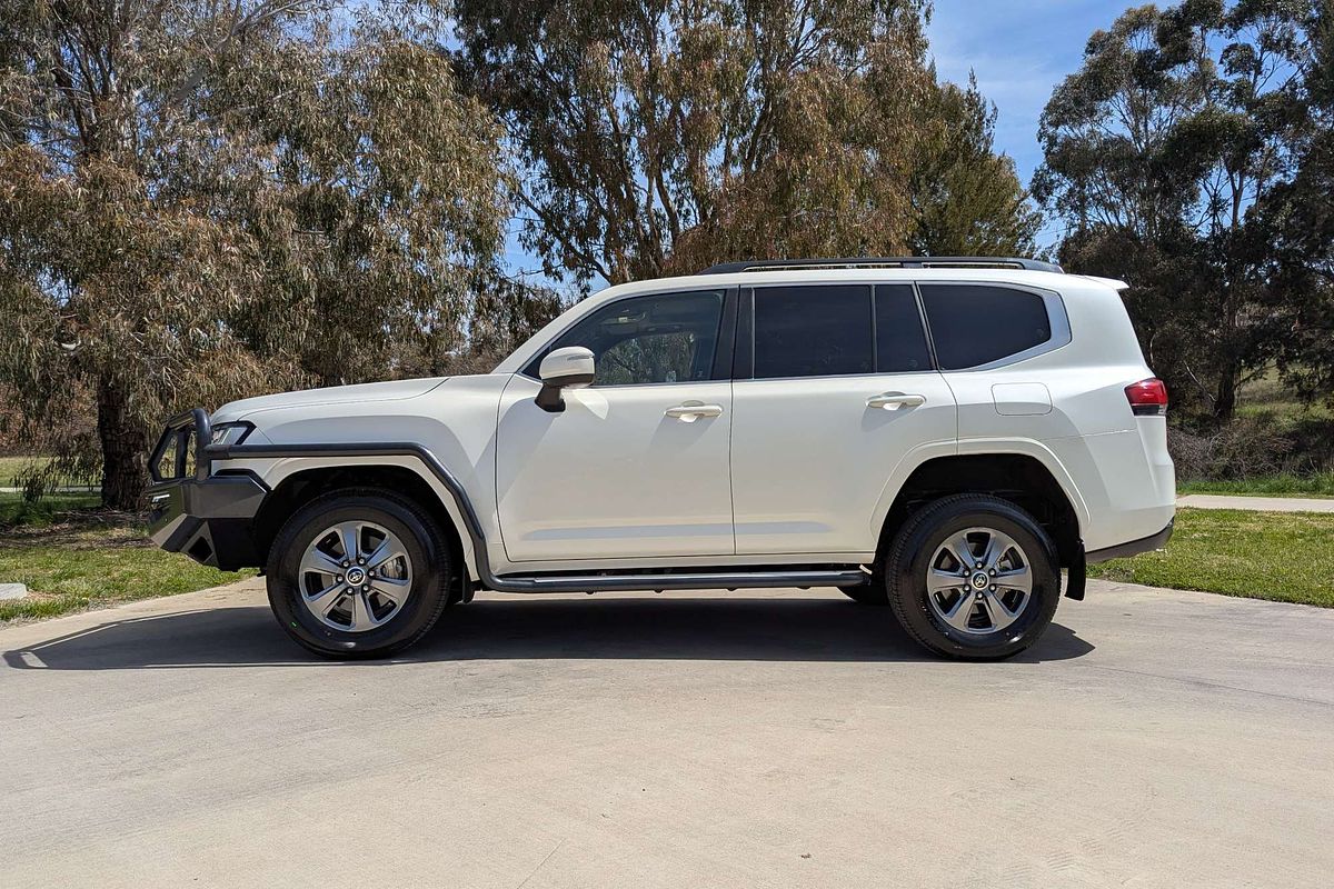 2022 Toyota Landcruiser VX FJA300R