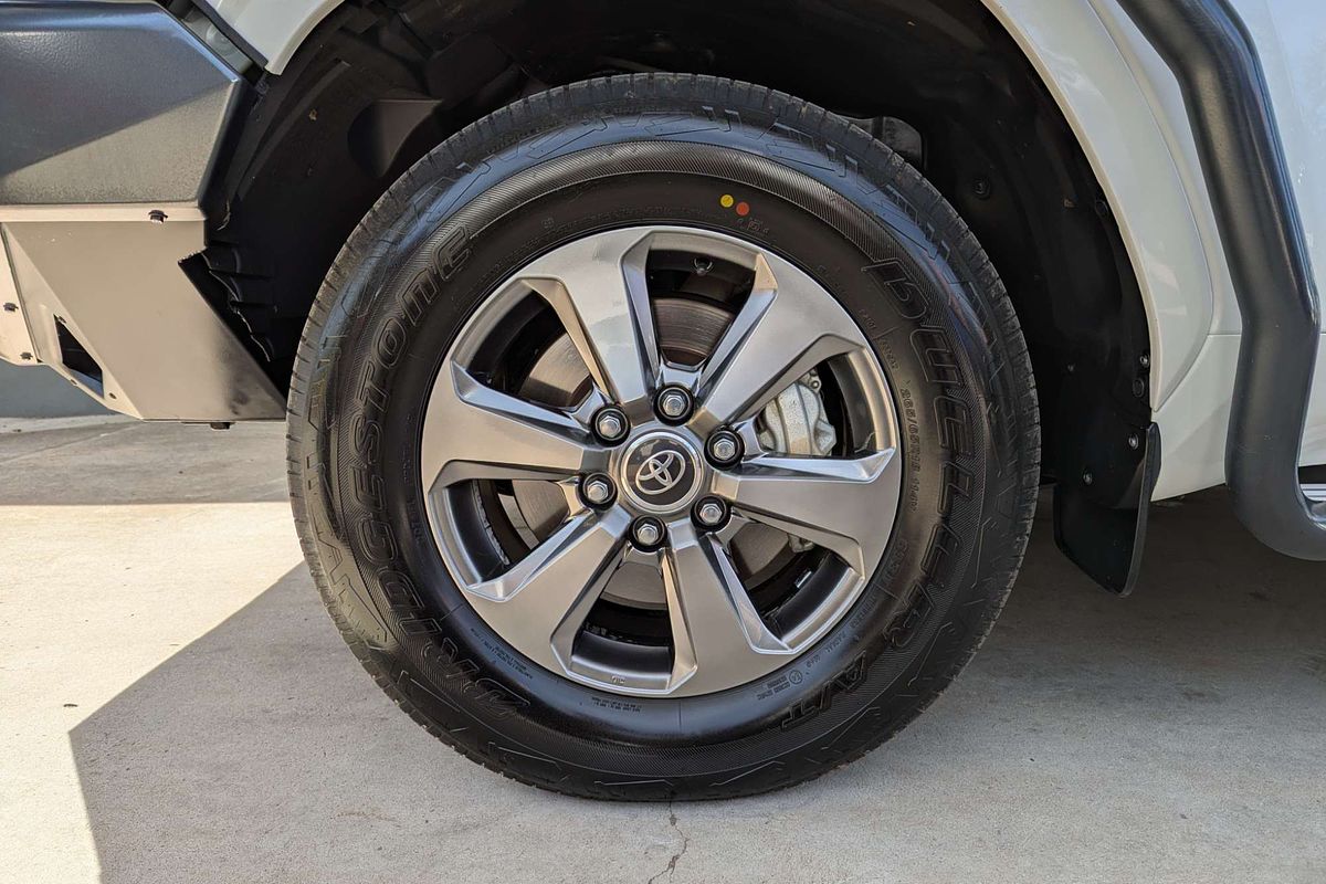 2022 Toyota Landcruiser VX FJA300R