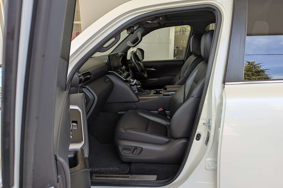 2022 Toyota Landcruiser VX FJA300R