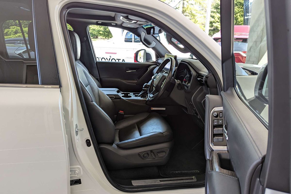 2022 Toyota Landcruiser VX FJA300R
