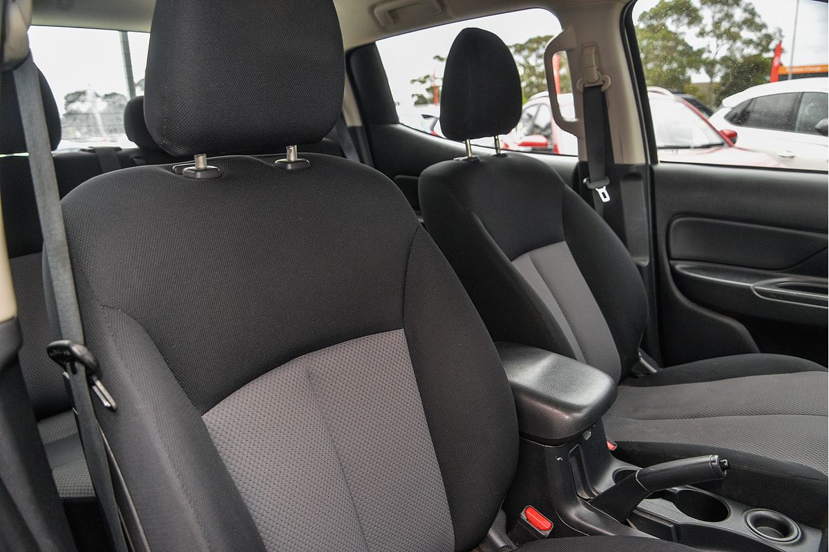 2021 Mitsubishi Triton GLX MR Rear Wheel Drive