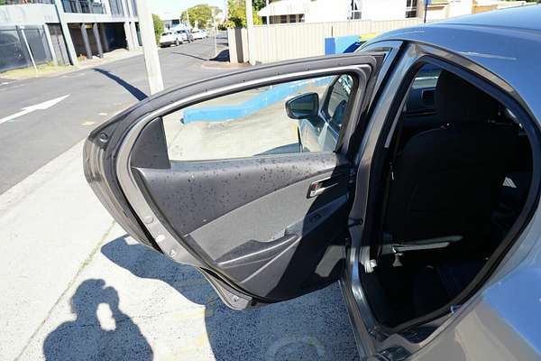 2015 Mazda 2 Maxx DJ Series