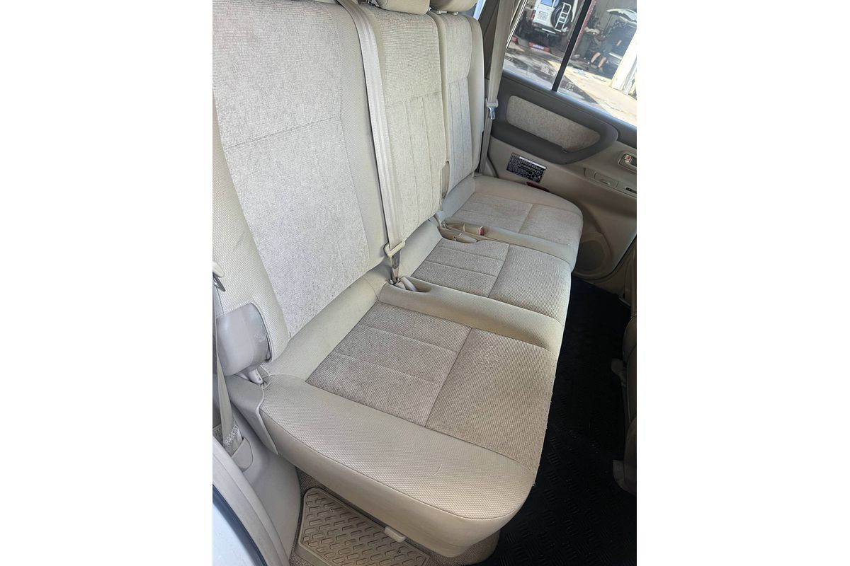 2002 Toyota Landcruiser GXL HDJ100R