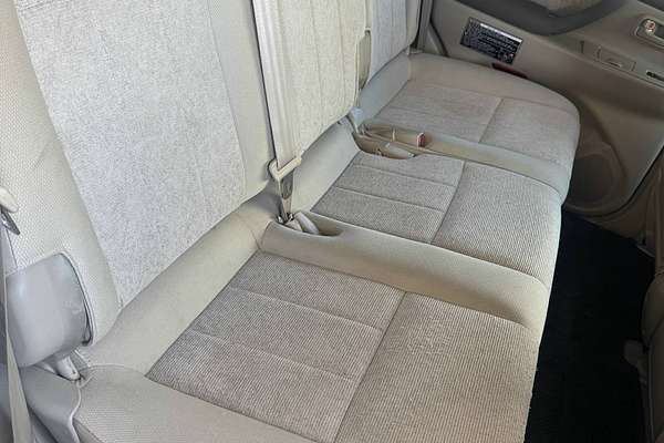 2002 Toyota Landcruiser GXL HDJ100R