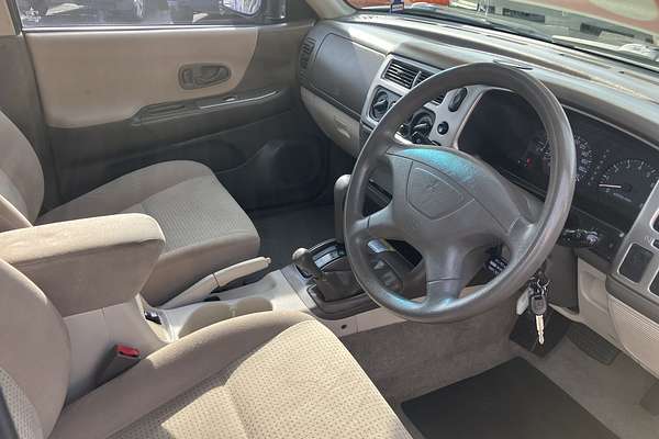 2004 Mitsubishi Challenger PA