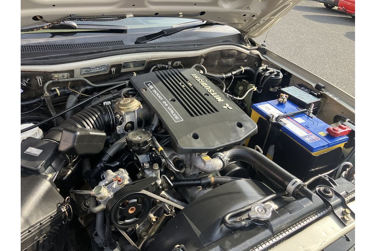 2004 Mitsubishi Challenger PA