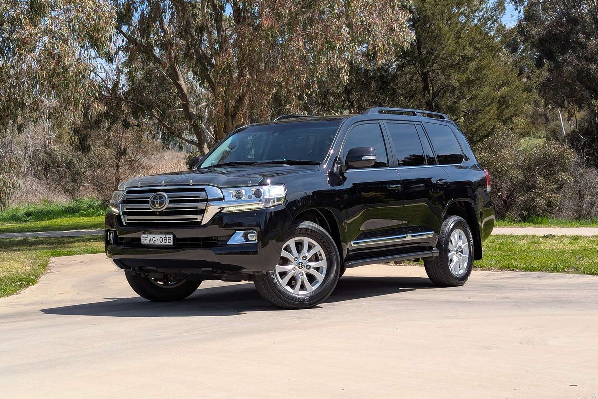 2016 Toyota Landcruiser Sahara VDJ200R