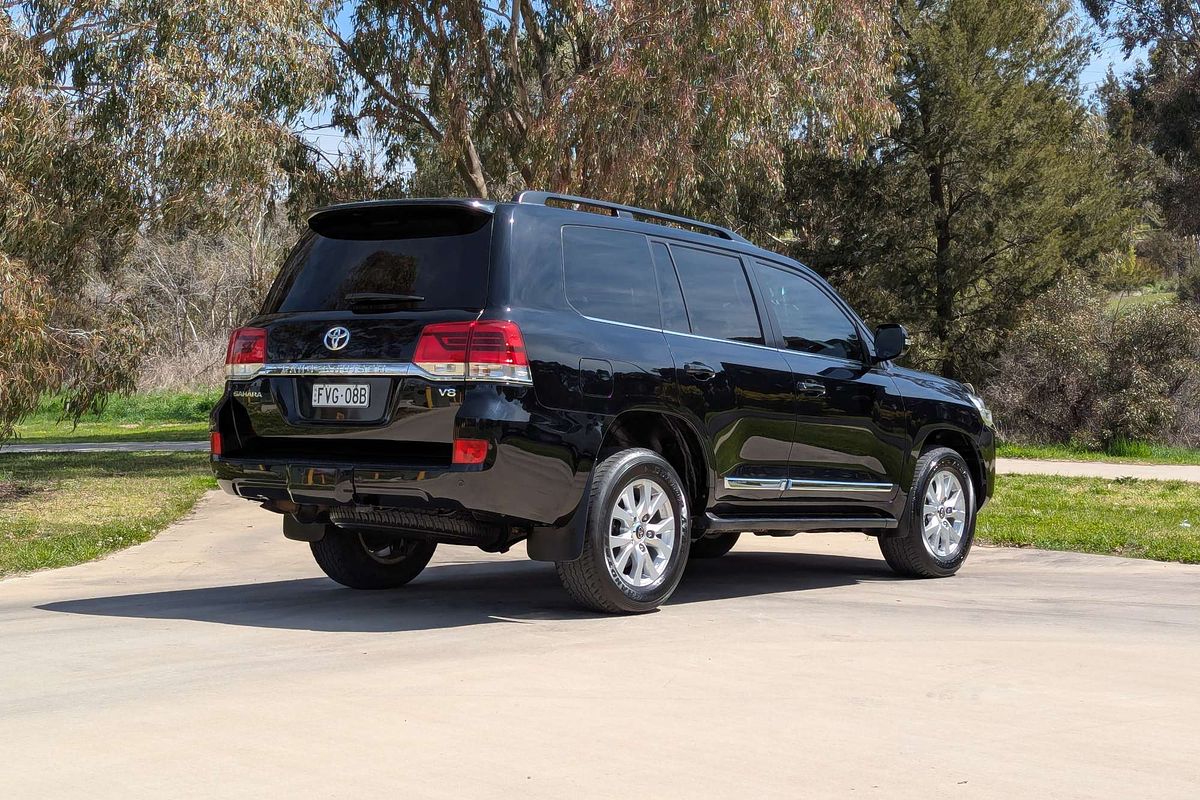 2016 Toyota Landcruiser Sahara VDJ200R