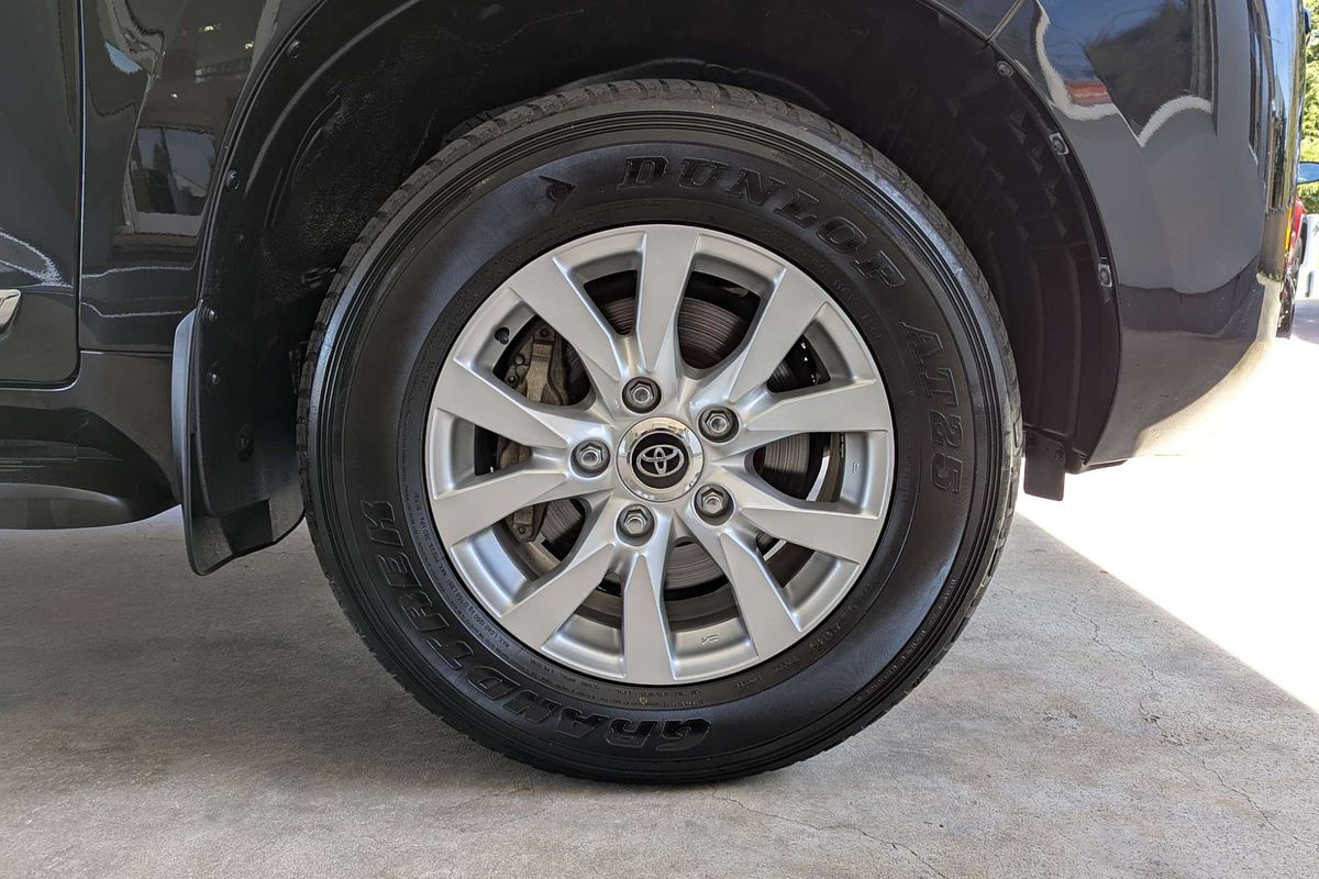 2016 Toyota Landcruiser Sahara VDJ200R