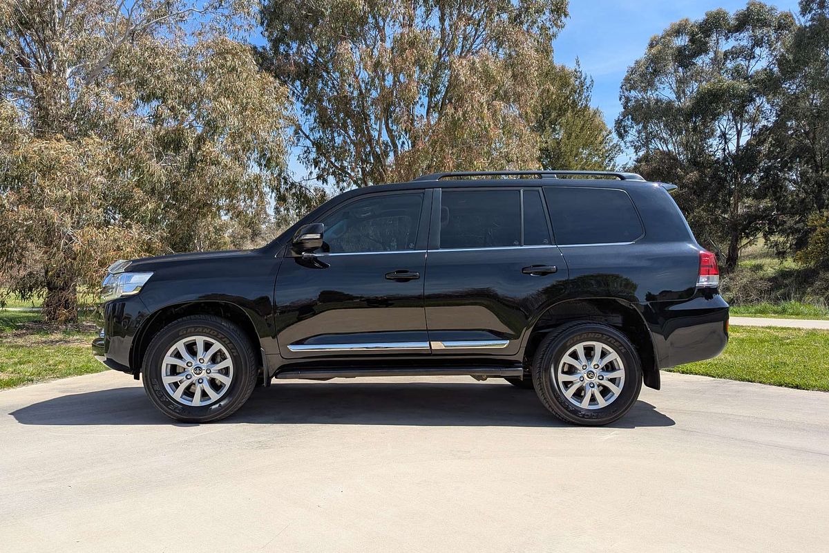 2016 Toyota Landcruiser Sahara VDJ200R