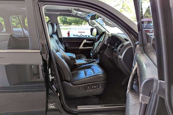 2016 Toyota Landcruiser Sahara VDJ200R