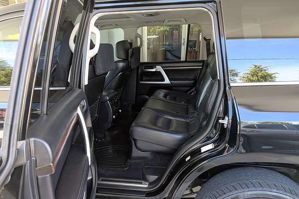2016 Toyota Landcruiser Sahara VDJ200R