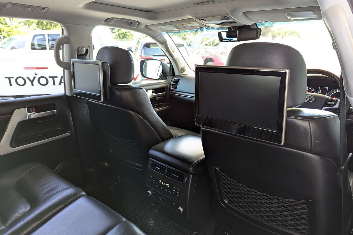2016 Toyota Landcruiser Sahara VDJ200R