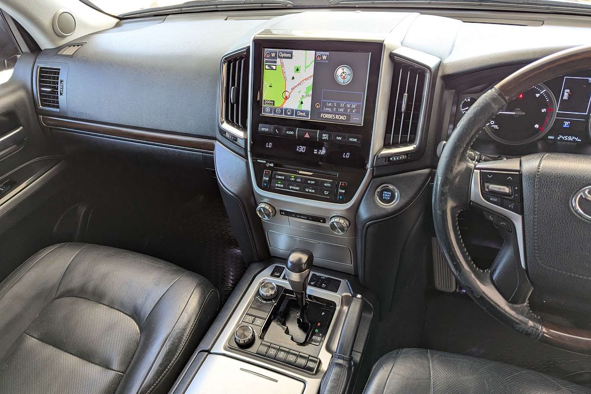 2016 Toyota Landcruiser Sahara VDJ200R
