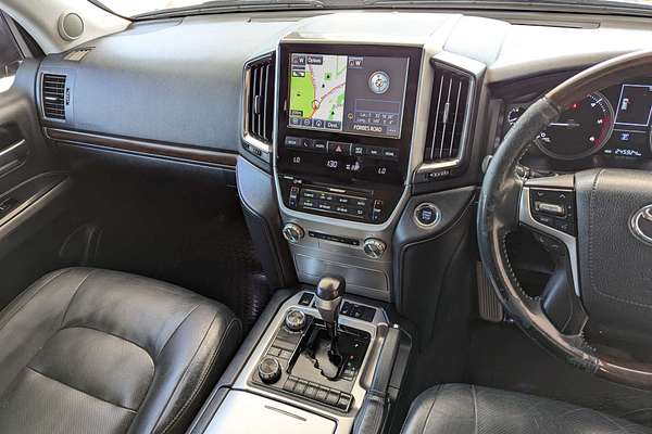 2016 Toyota Landcruiser Sahara VDJ200R