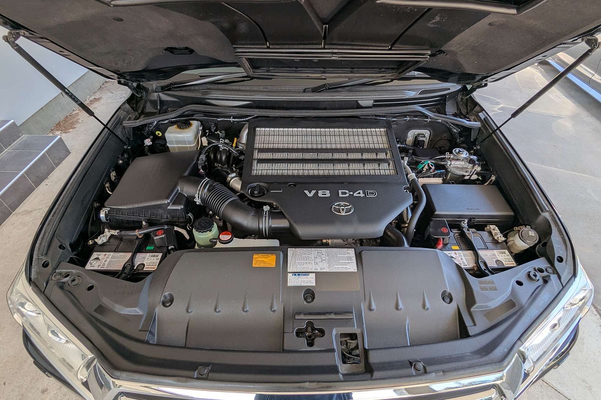 2016 Toyota Landcruiser Sahara VDJ200R