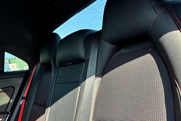 2014 Mercedes-Benz 250 4Matic 117