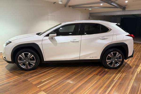 2022 Lexus UX UX300e Sports Luxury KMA10R