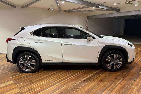 2022 Lexus UX UX300e Sports Luxury KMA10R