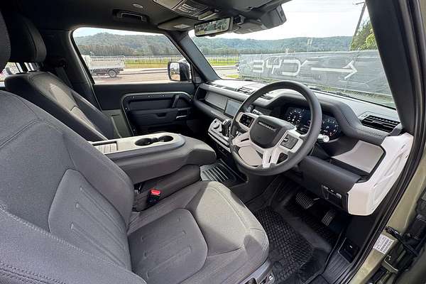 2021 Land Rover Defender 90 P300 L663