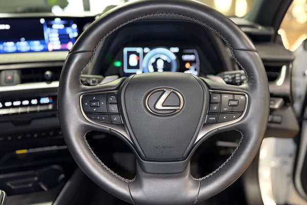 2022 Lexus UX UX300e Sports Luxury KMA10R