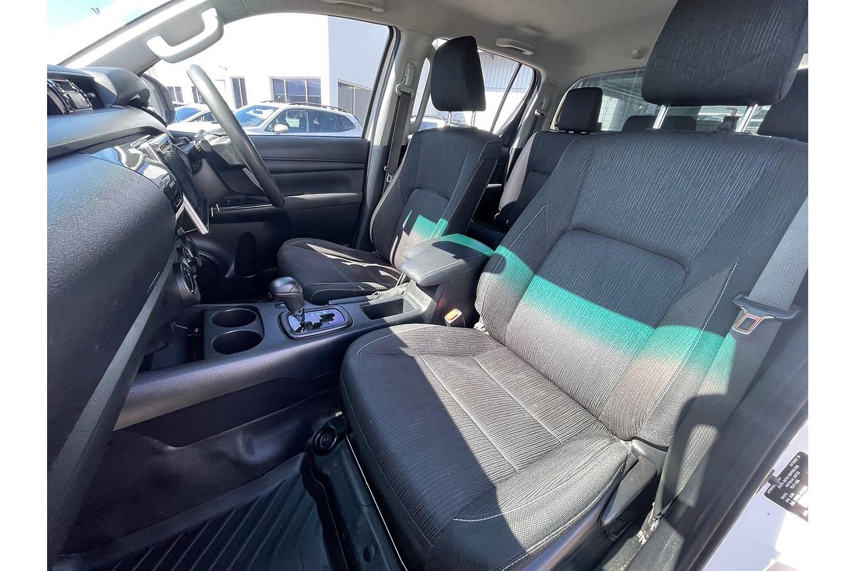 2018 Toyota Hilux SR GUN126R 4X4