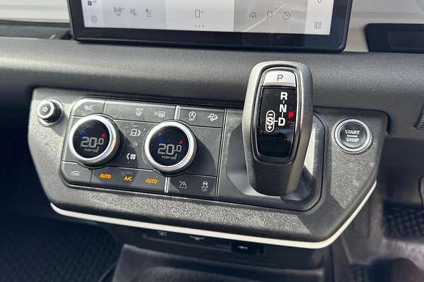 2021 Land Rover Defender 90 P300 L663