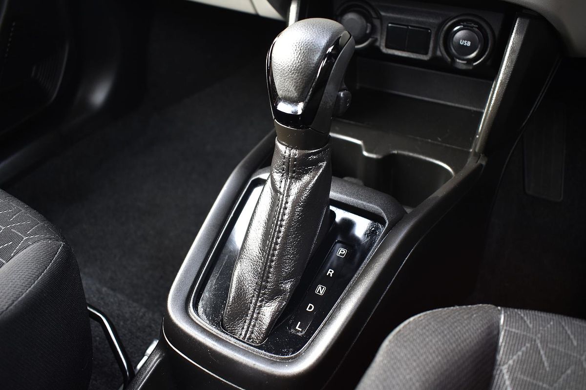 2024 Suzuki Swift Hybrid UZ