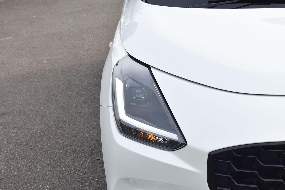 2024 Suzuki Swift Hybrid UZ
