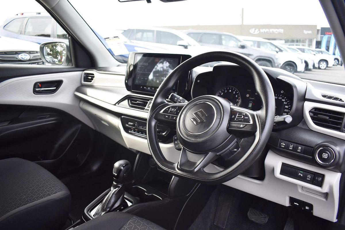 2024 Suzuki Swift Hybrid UZ