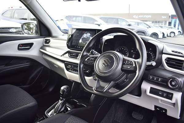 2024 Suzuki Swift Hybrid UZ