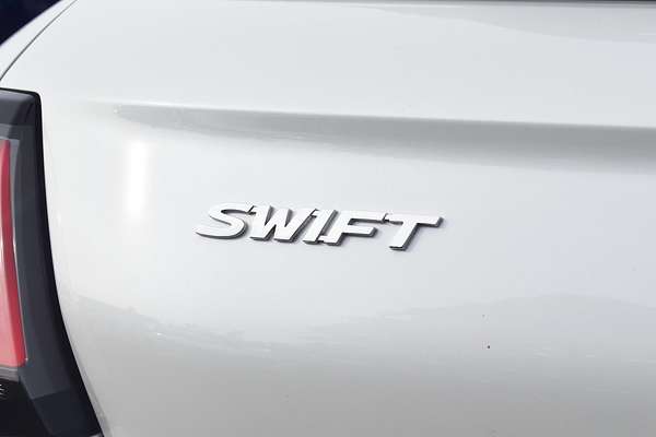 2024 Suzuki Swift Hybrid UZ