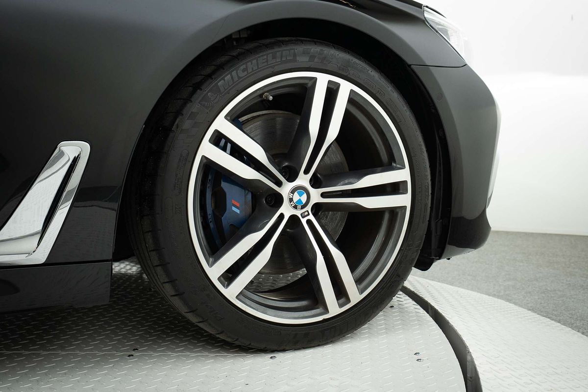 2019 BMW 7 Series 740i G11