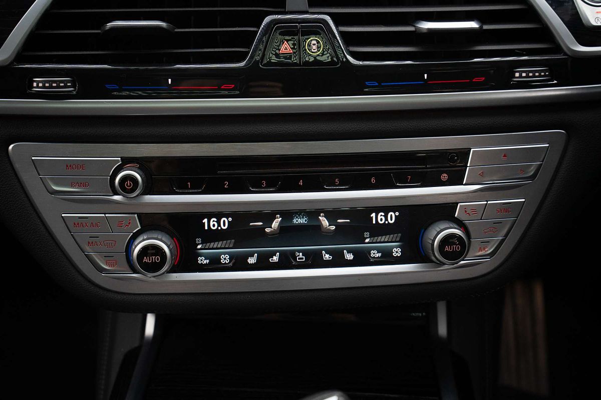 2019 BMW 7 Series 740i G11