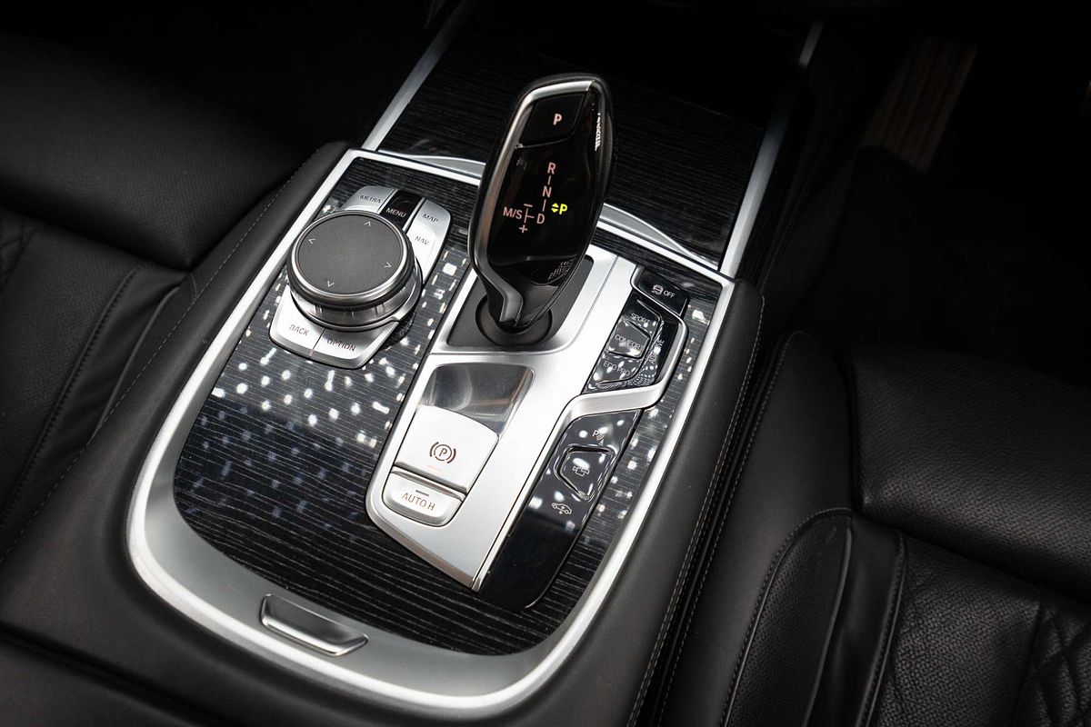 2019 BMW 7 Series 740i G11