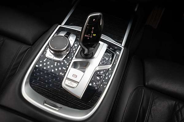 2019 BMW 7 Series 740i G11