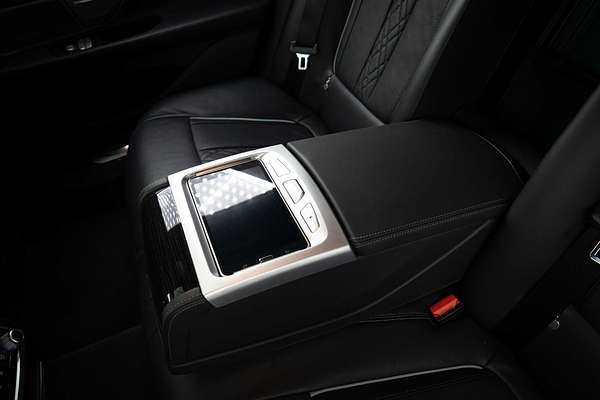 2019 BMW 7 Series 740i G11