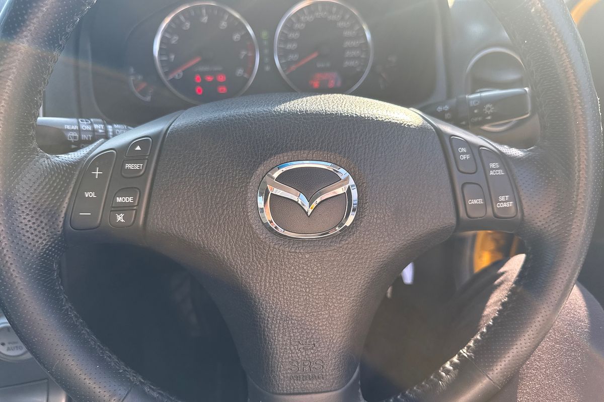 2003 Mazda 6 Luxury Sports GG Series 1