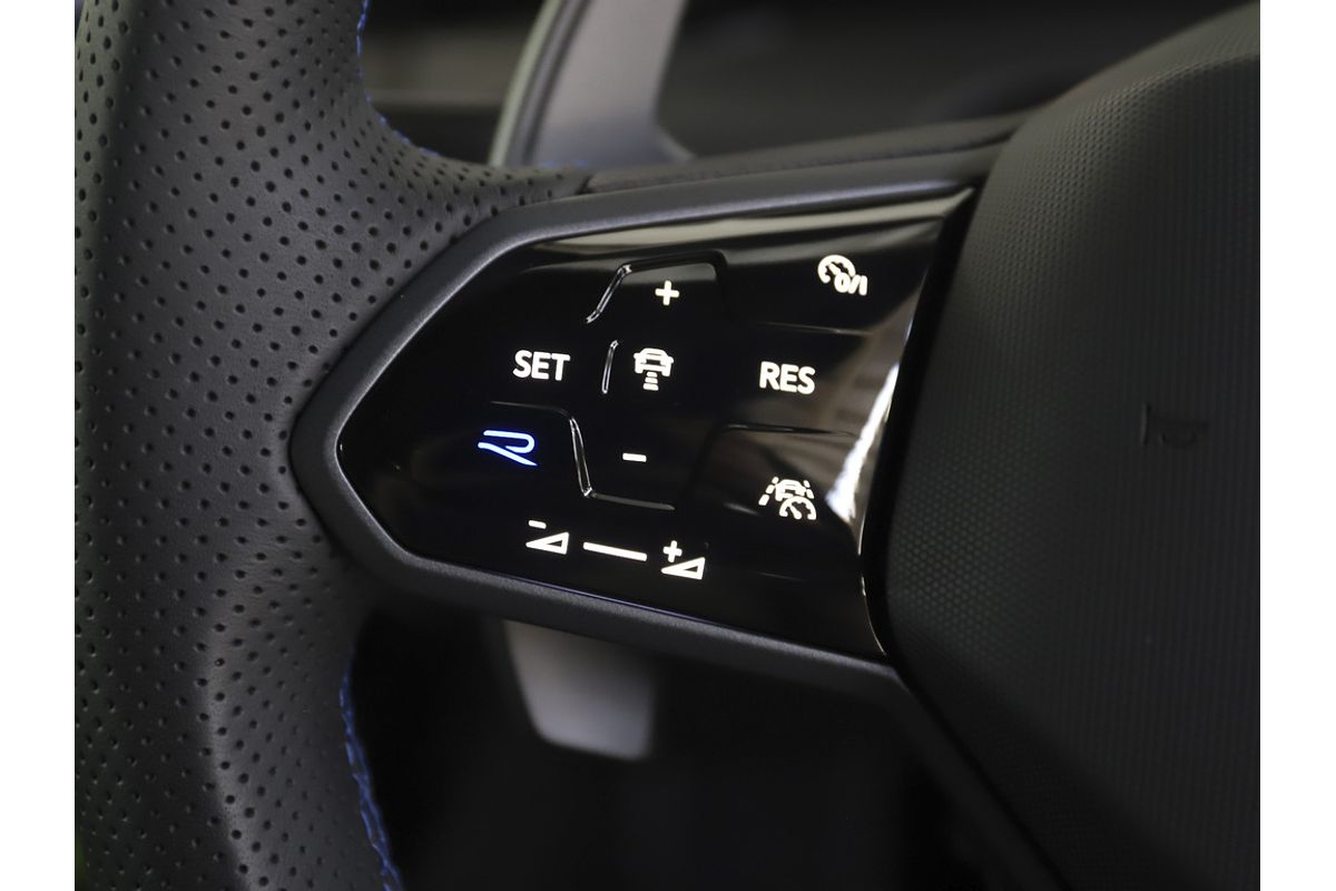 2024 Volkswagen Golf R 8