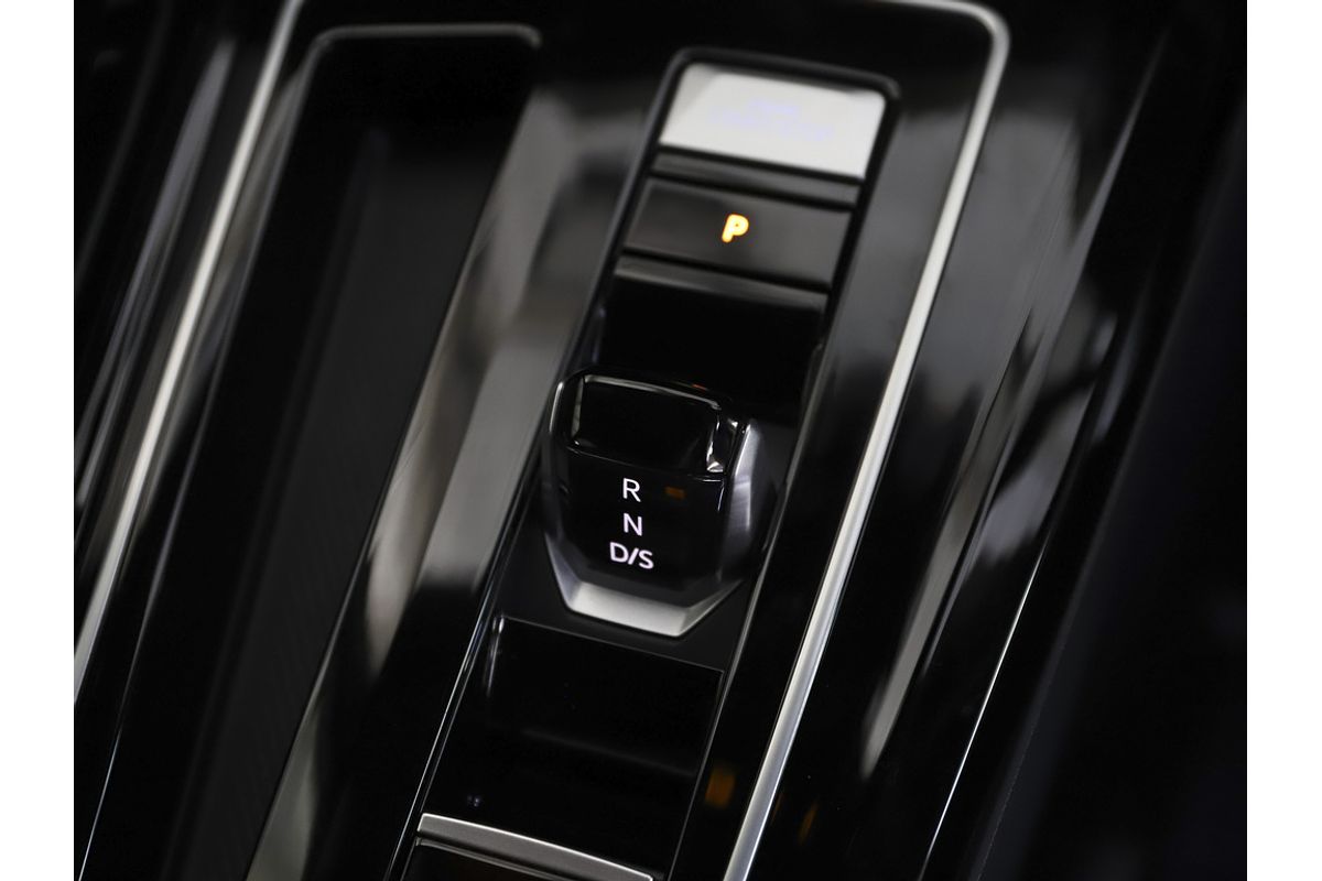 2024 Volkswagen Golf R 8