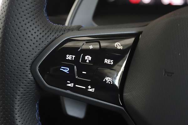 2024 Volkswagen Golf R 8