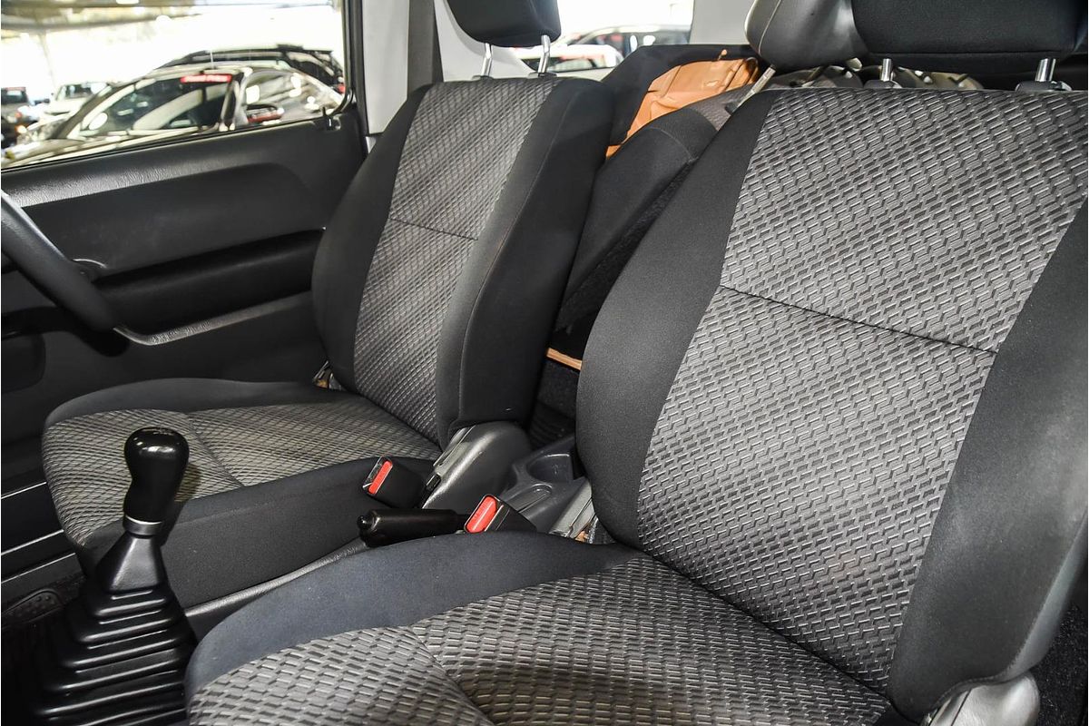2015 Suzuki Jimny Sierra SN413 T6